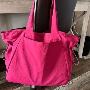 lululemon side cinch shopper bag tote   Pomegranate pink color